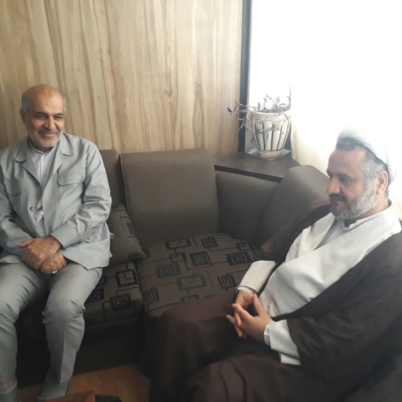 زمینه همکاری مند و دانشگاه ادیان و مذاهب